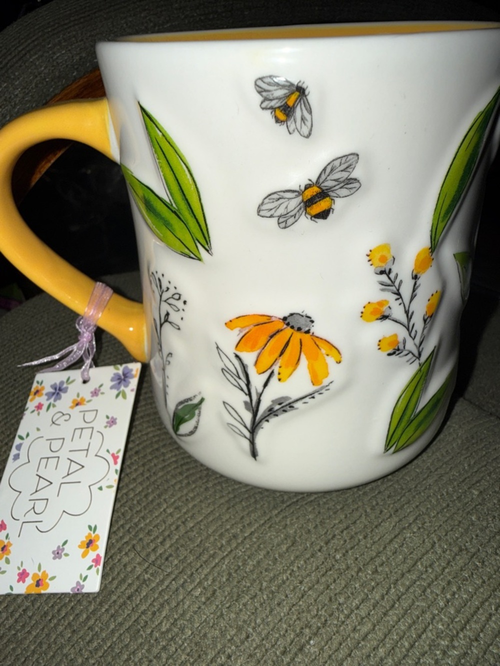 Beautiful Petal & Pearl Yellow Bee and Floral Ceramic Mug. BNWT. Screams Spring!